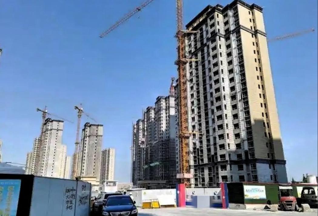 太讽刺了！黑龙江大庆，女子一时冲动，将全家的500万血汗钱借给某房地产公司，对方