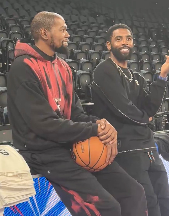 NBA中国赛NBA中国赛姚明韦德同框NBA中国赛2026NBA可惜了！