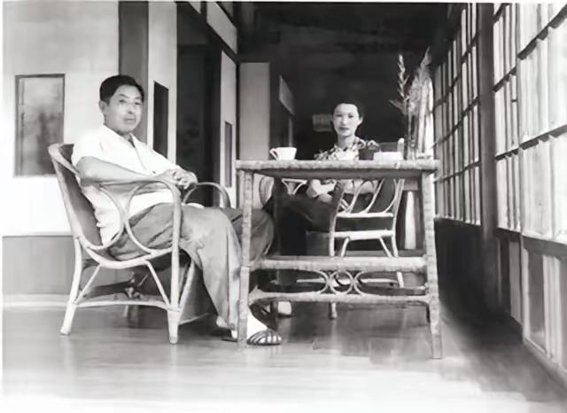 张学良被软禁为何不跑？看清他的生活才懂，不是不想是不能张学良被软禁期间为什