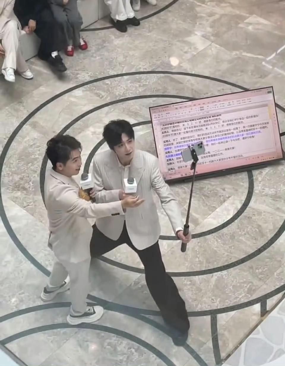 刘宇宁这个人挺神奇的不喜欢他的人特别不喜欢他喜欢他的人就是特别喜欢其实圈里