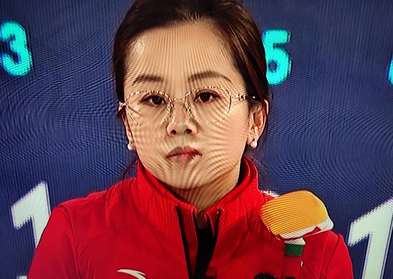 实力差距明显，中国女子冰壶队不敌世界第一瑞士队。其中第六局丢3分成为转折点，第七