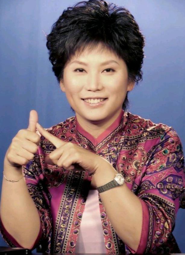 北京中医药大学教授曲黎敏，再次发出惊人言论！她说：“香港有钱人，都喜欢娶