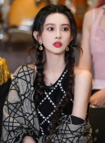 李昀锐孟子义跨层过夜？辟谣更像“锤”