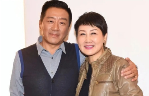 1996年，张凯丽听闻婆婆要来住，大手一挥，想着单独给婆婆买个房，谁知，丈夫却坚