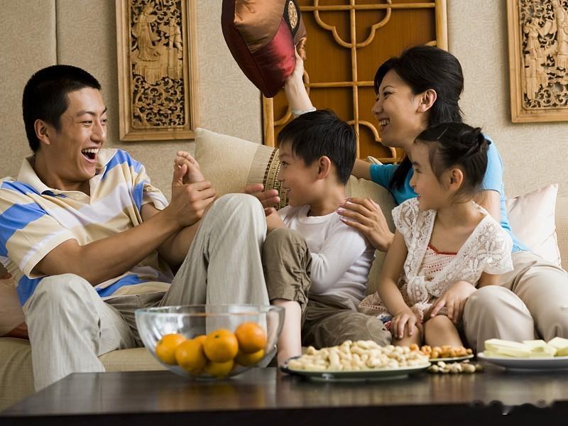 我实在想不通，请各位帮看看我这么做真的有错吗？中秋当天姑姑带着儿子、儿媳以及三个小孙子来我家，三个小