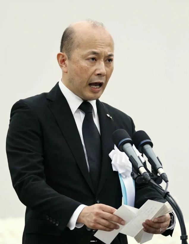 8月9日，长崎市长铃木史朗在原爆81周年纪念仪式上发表和平宣言，罕见明确指出——