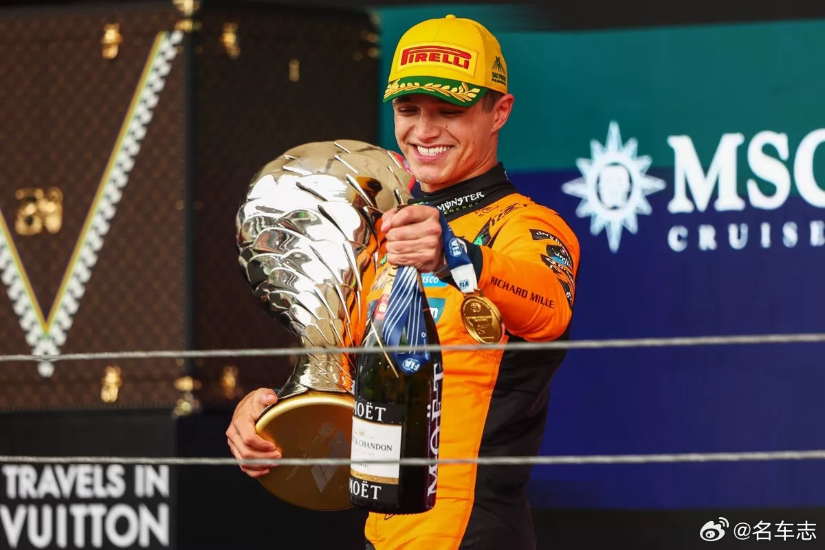 名车志Sport反转大戏连台的F1巴西大奖赛正赛。·诺里斯从杆位出发一路稳