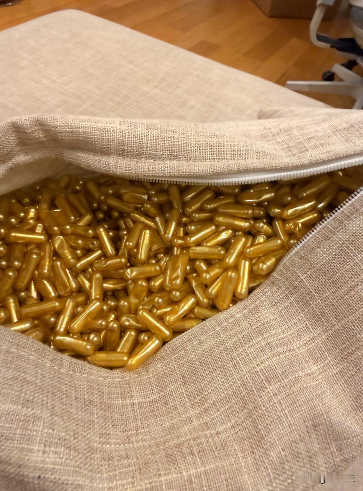 这个枕头填充物到底是啥呀，怎么越看越眼熟？