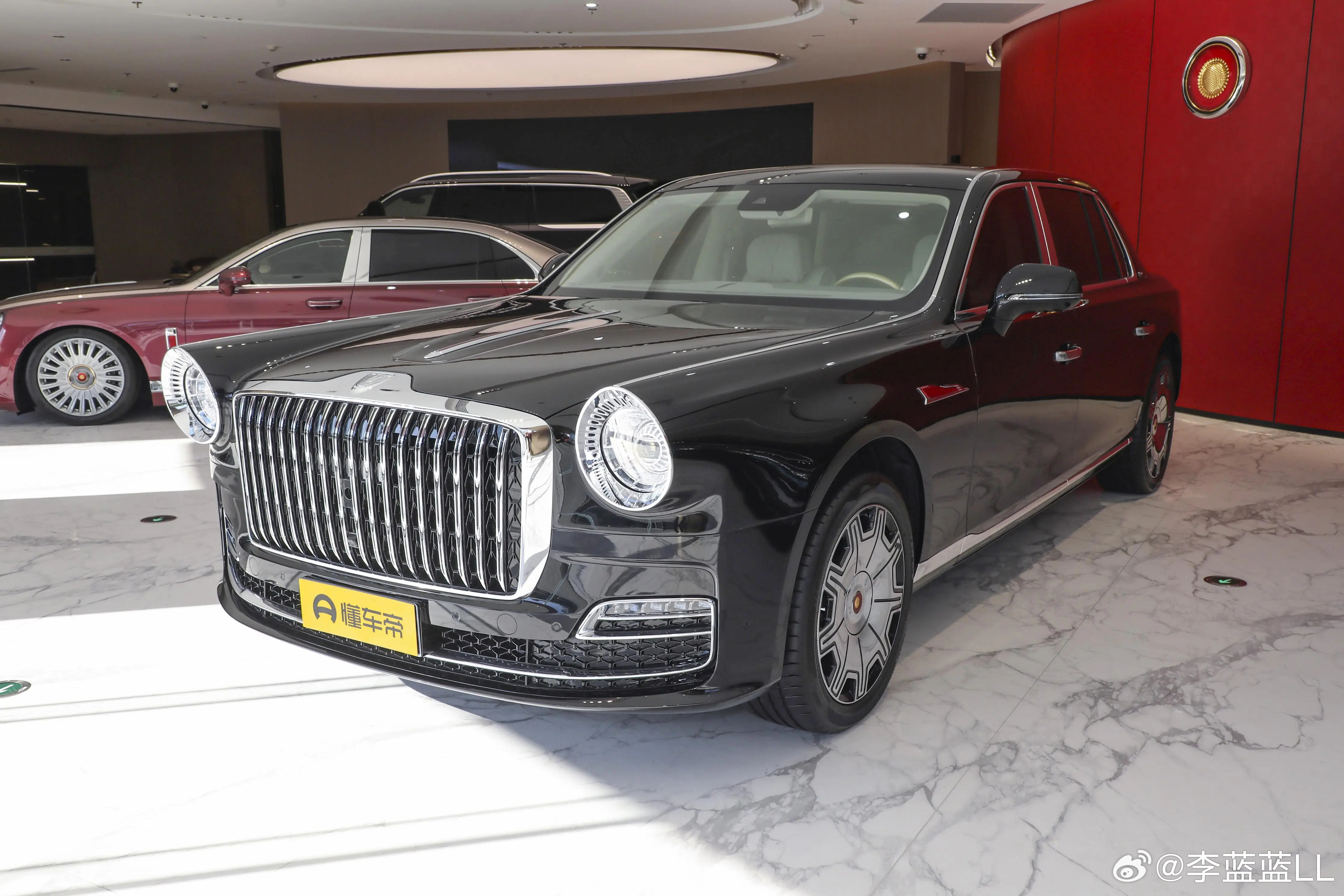 据我观察，现在还在买燃油车的，基本都能客观认识到纯电、混动、燃油车的各自优缺点。