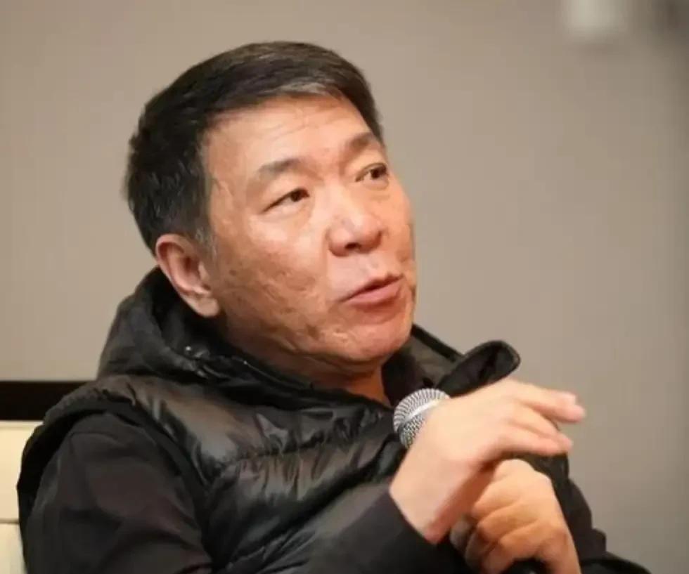 郑晓龙真是被大家夸爽了郑晓龙这“点金手”的名头，真不是白叫的。你看他挑的人，肖