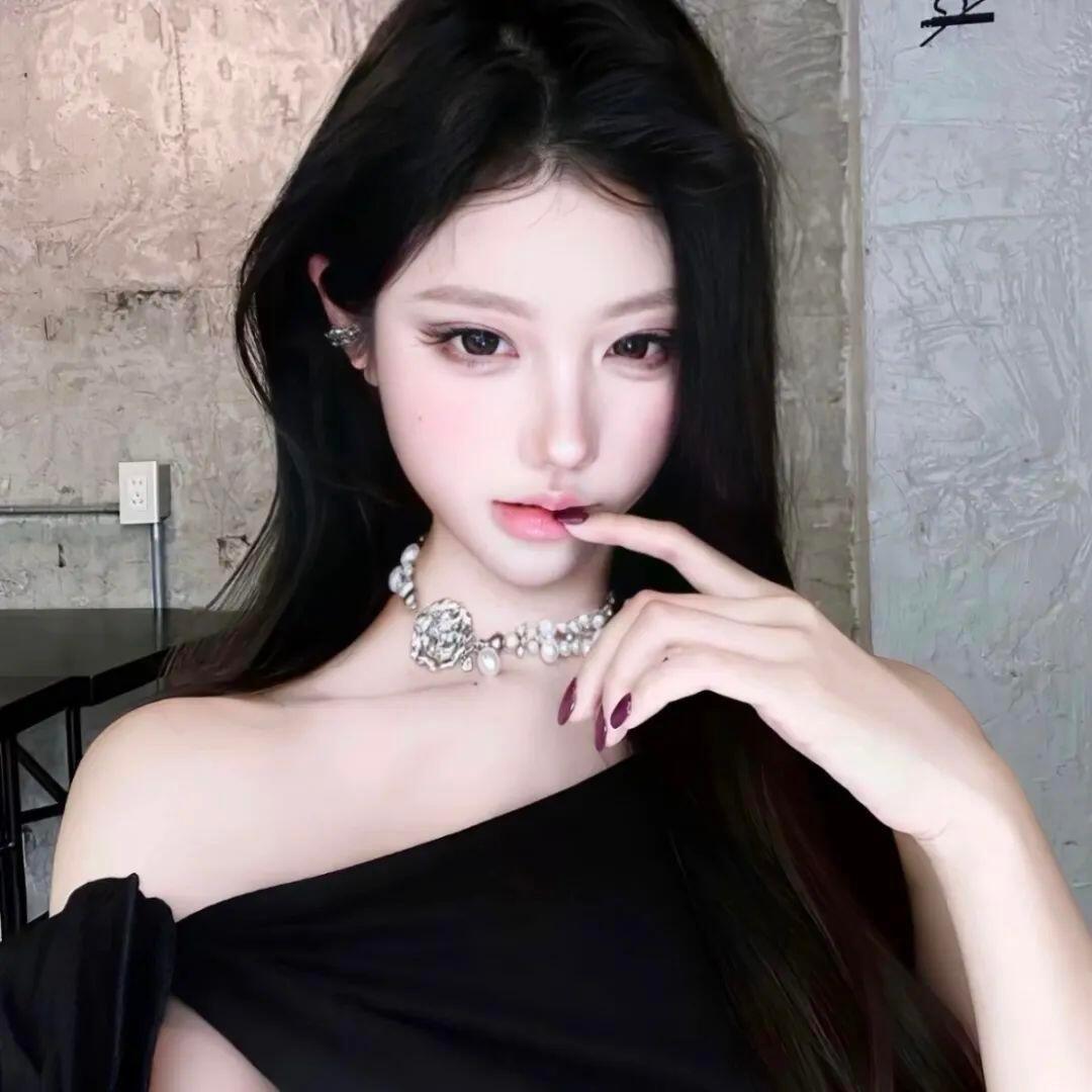 御姐女头分享无水印头像​​​