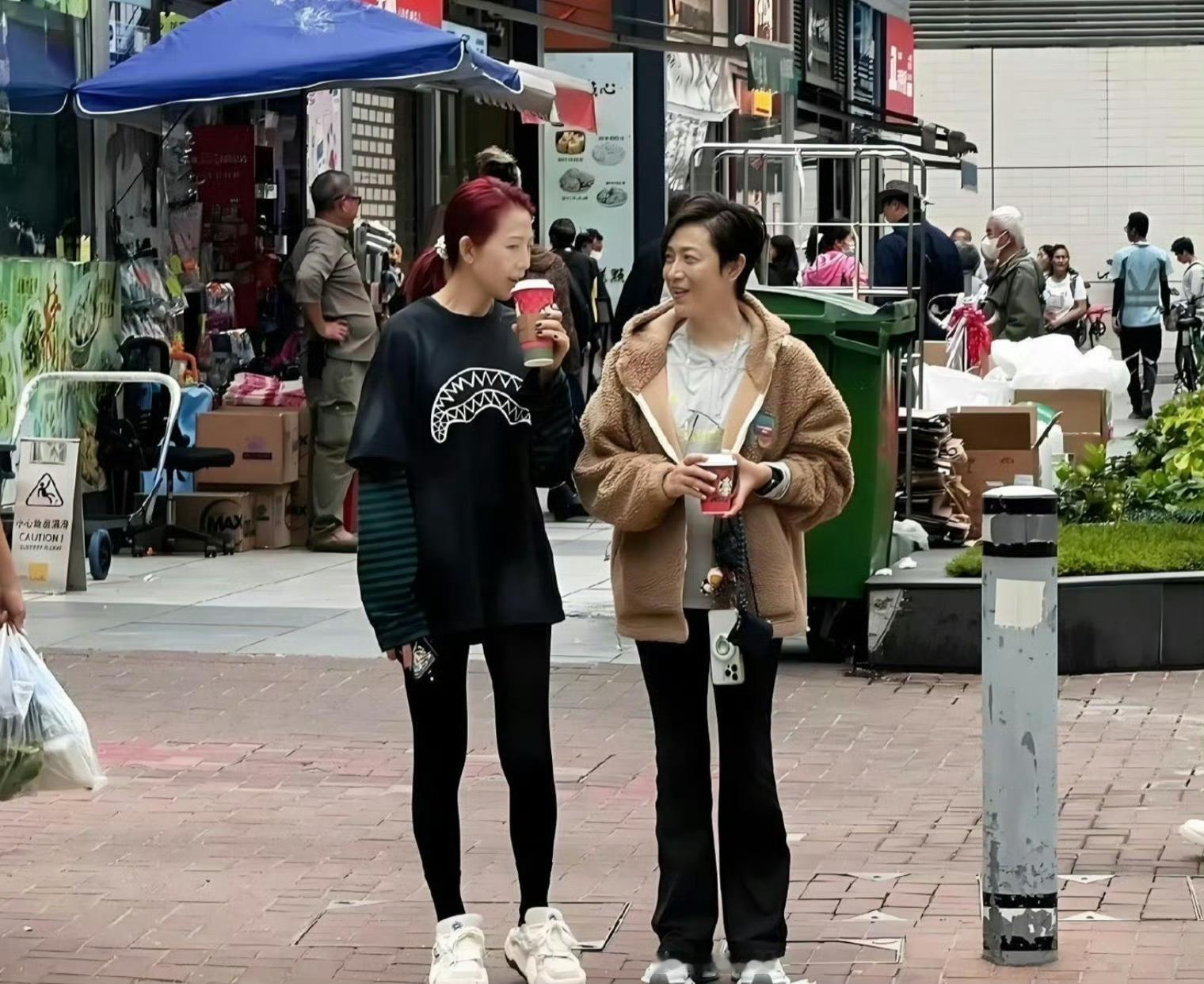 香港的路人都不追星吗？竟然没人要签名