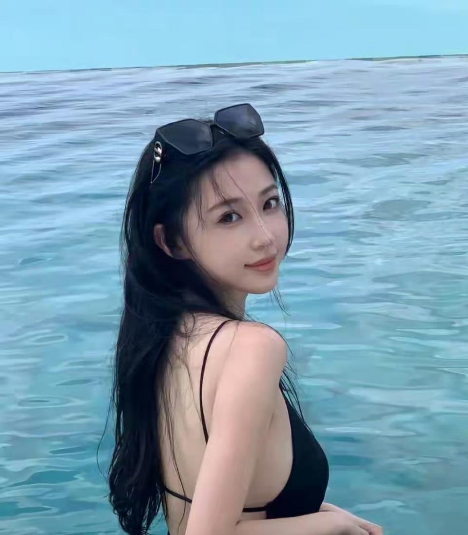 这是能给我们看的吗？潘玮柏的老婆居然这么漂亮，不输任何一个顶流女星啊