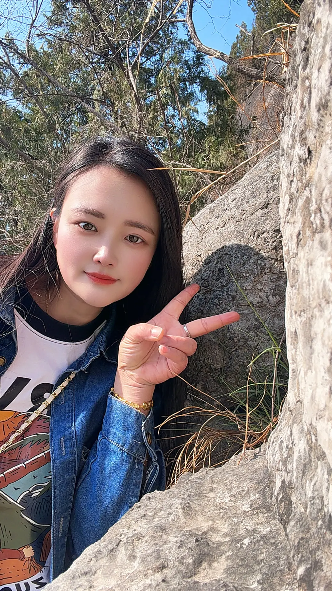 我们没有显赫的家境，没有可以依靠的后盾， 从一无所有，到慢慢撑起一个家...