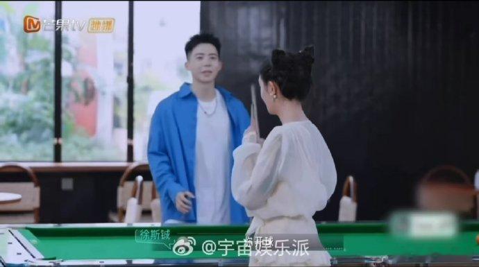 恋综女嘉宾当面吐槽男嘉宾好装心动双重奏本以为是平平淡淡的台球约会，没想到笑点意
