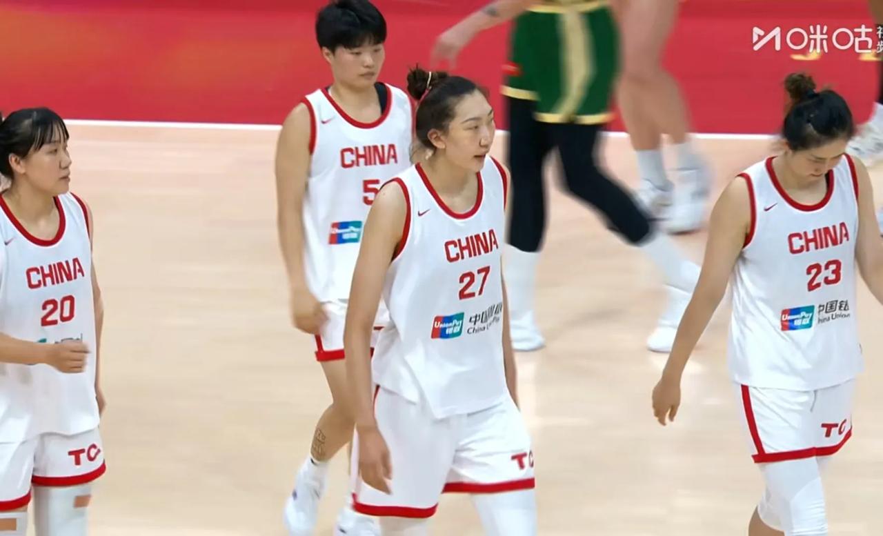 中国女篮63-76澳大利亚女篮，张子宇缺阵，面对澳大利亚女篮，中国女篮的新人