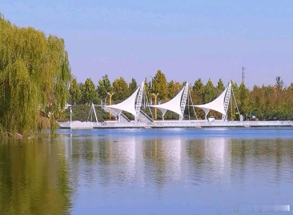 心里话人生就像一场马拉松，不在乎速度，而在乎坚持。[