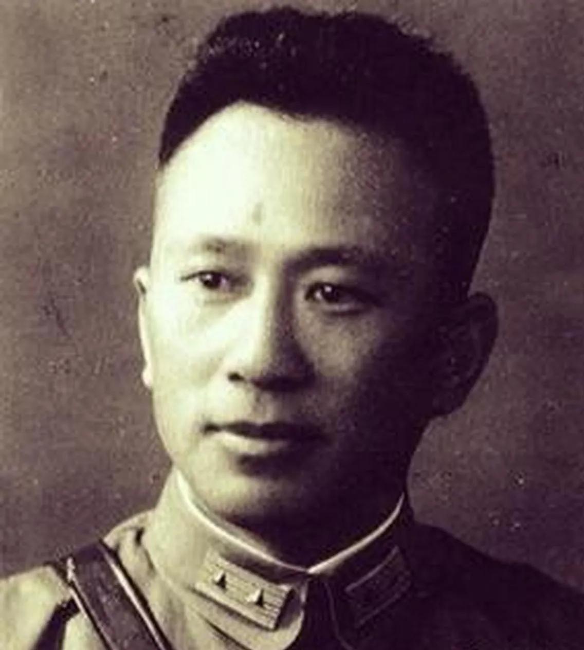 1946年2月22日晚上，蒋介石在上海的寓所召见了在汪伪内部做了几年卧底的唐生明