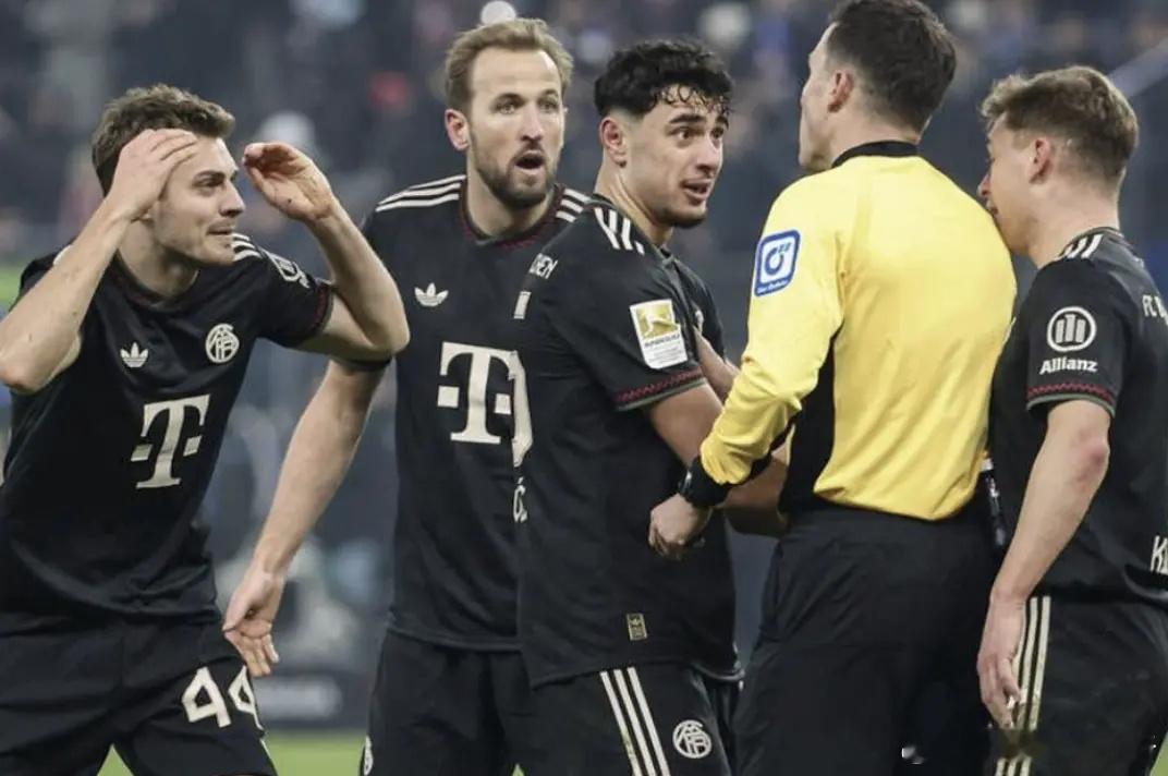 2轮1分+11年最差！10亿欧拜仁暴怒+全员围住裁判凯恩：极度离谱北京时间2月