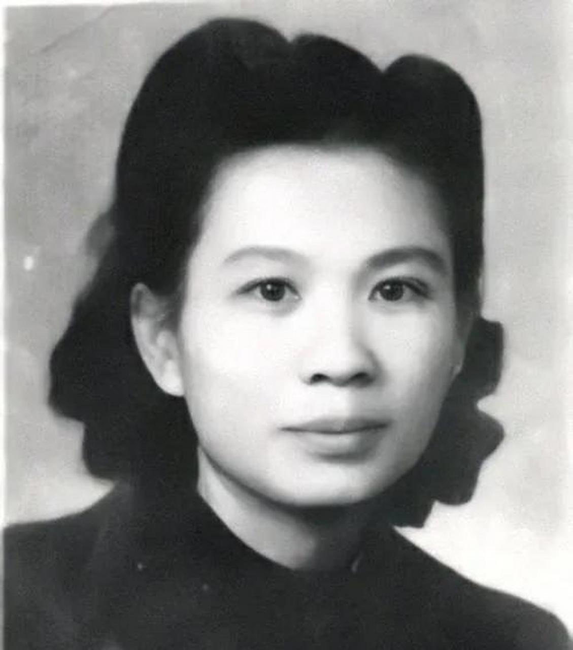 1949年，身为重庆市市长的杨森，命人秘密将自己的亲侄女带到一处偏僻的林场，随后