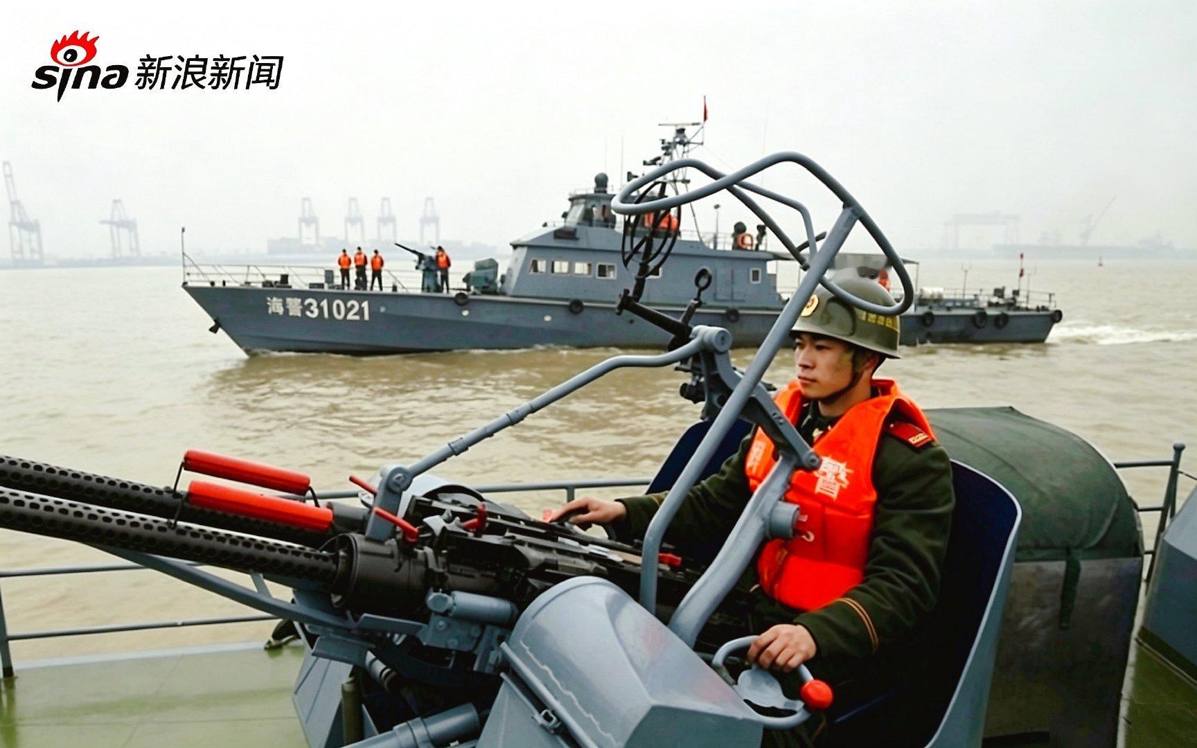 #中国海警#🇨🇳中国海警12502艇，曾用舷号31021，原系公安边防218A型巡逻艇，现隶属于