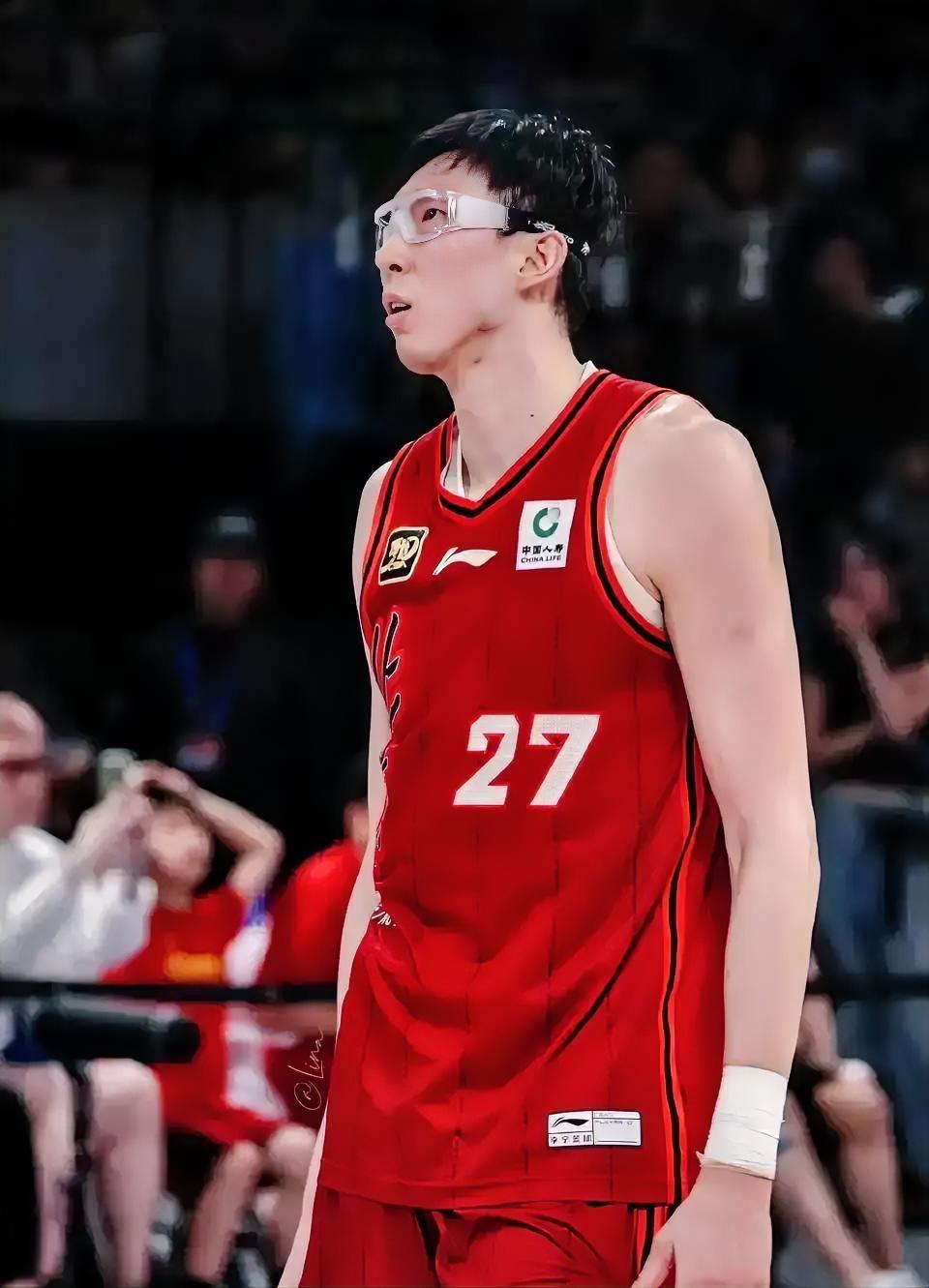 同样是内线，周琦和陶汉林这场的表现，直接差出了十万八千里！陶汉林此役出战27