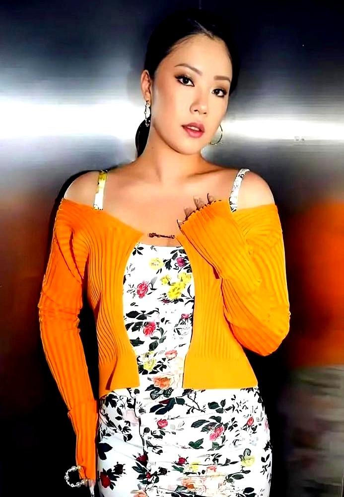 《四喜》大结局，这一点真的想不通。明珠家刚出事儿，丈夫没了，急着卖房周转