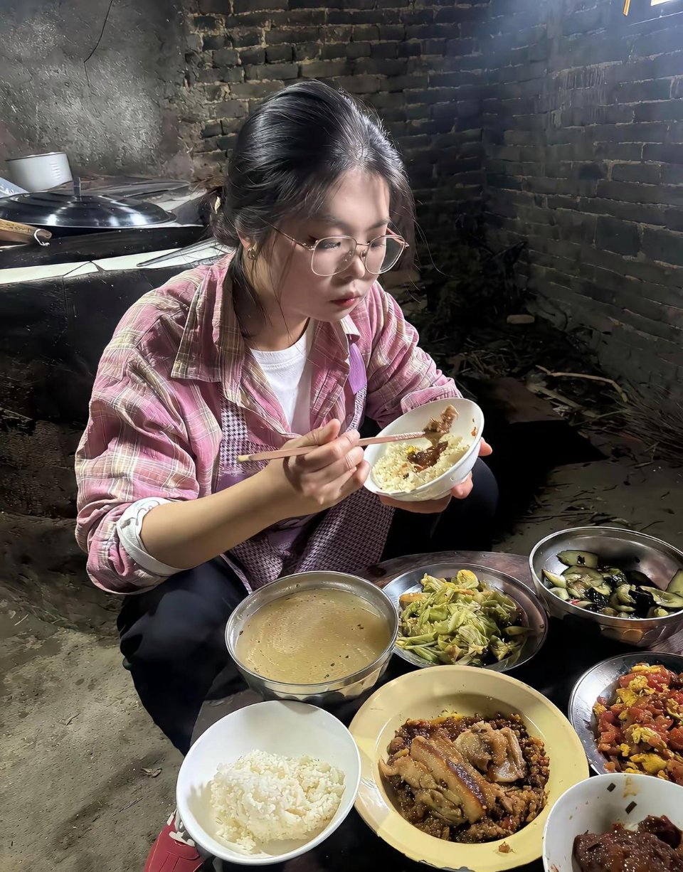 如果这是你女朋友家，你会留下来吃一顿饭，还是转头就走？