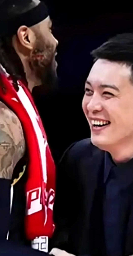 降薪8成，莫兰德疯了？没疯，他玩的是换赛道。辽篮80万底薪+夺冠奖金，数