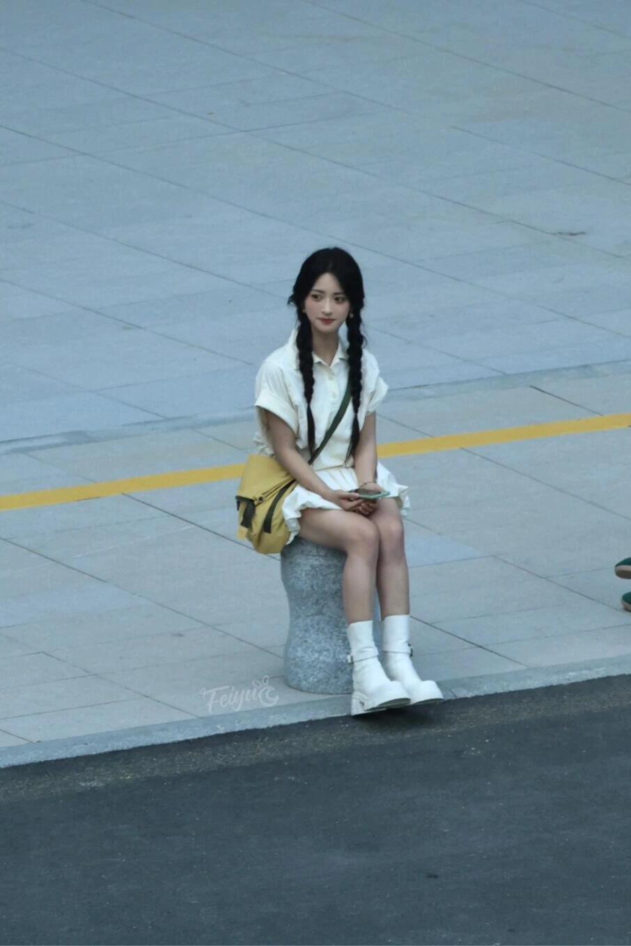 一张沈月近期生图感觉瘦了好多​​​