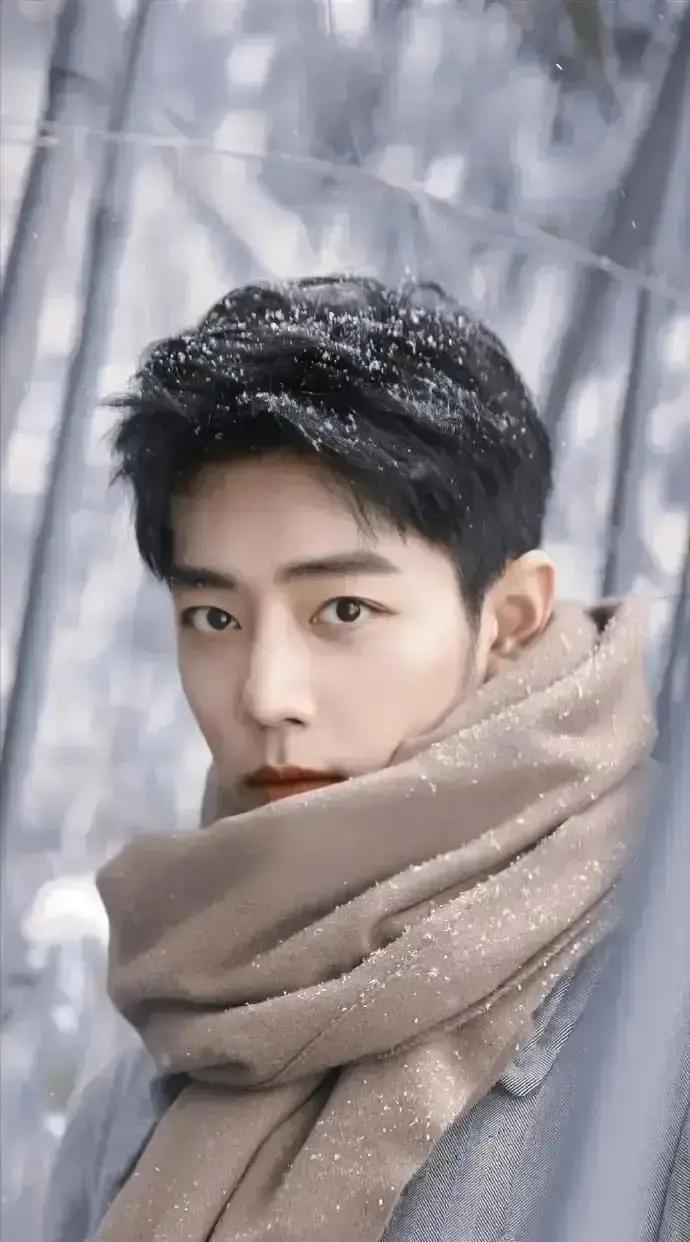 “原来导演偏心肖战，真不是脸的事！”网友一句话，热搜直接爆。拍《陈情