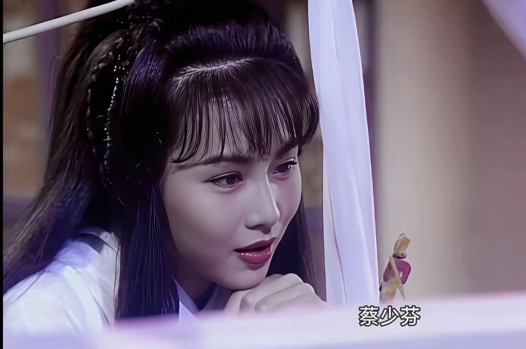 处于颜值巅峰时期的洪欣和蔡少芬PK，谁的颜值更上更占上风？你更喜欢谁呢？于我个