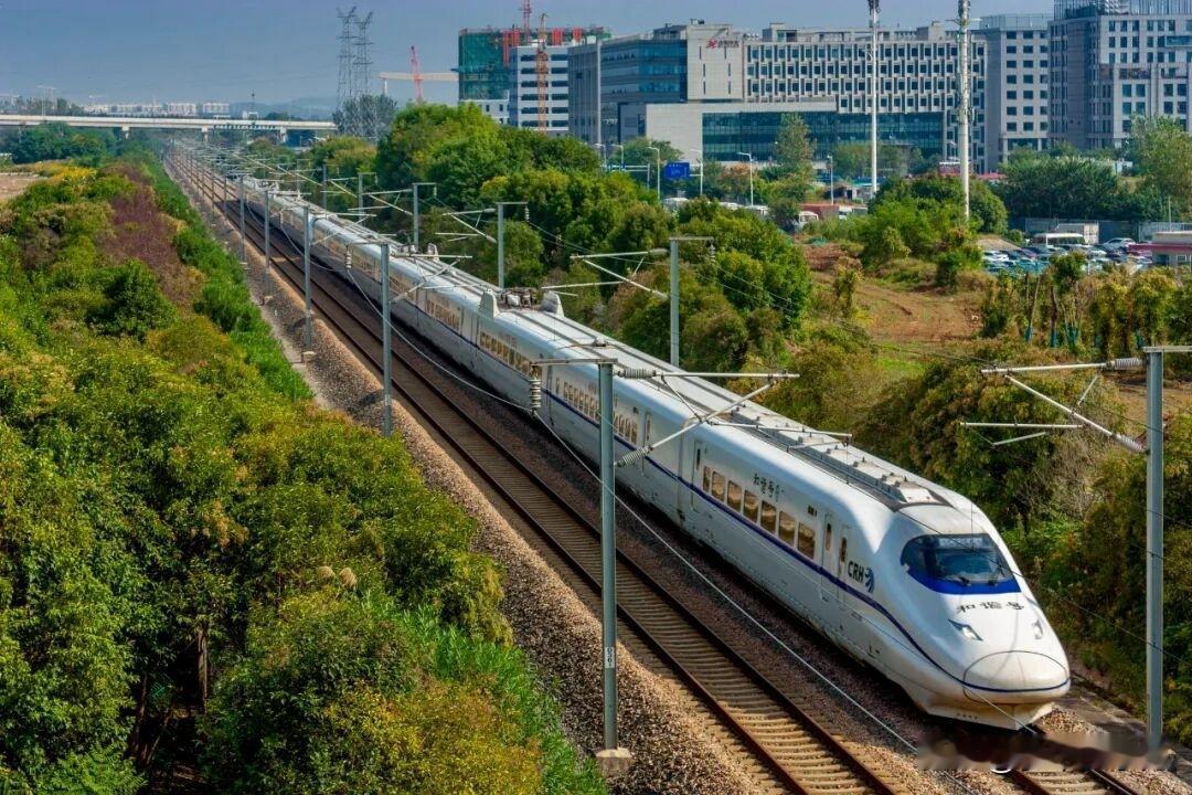 好消息！一条贯通豫皖鄂三省的高速铁路大动脉即将启动实质性建设。阜阳至黄冈铁路（河