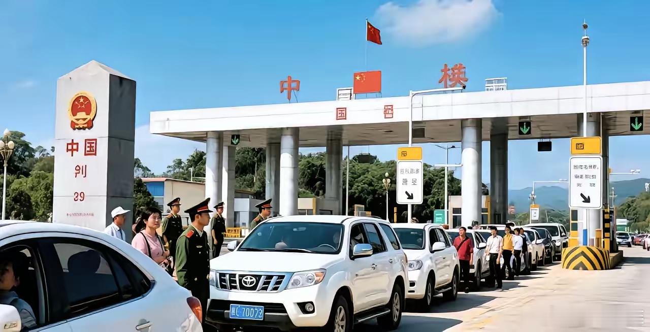 越南是真慌了​8月7日越南文旅部宣布：从10月15日起，对中国公民实施单方面免