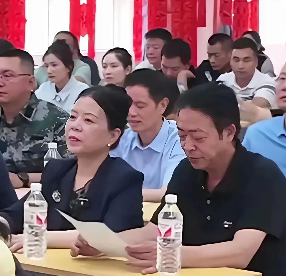 老杜说她最爱她的儿子，怕他回九江。郭威的承诺，让她放下心头大石。那天，郭