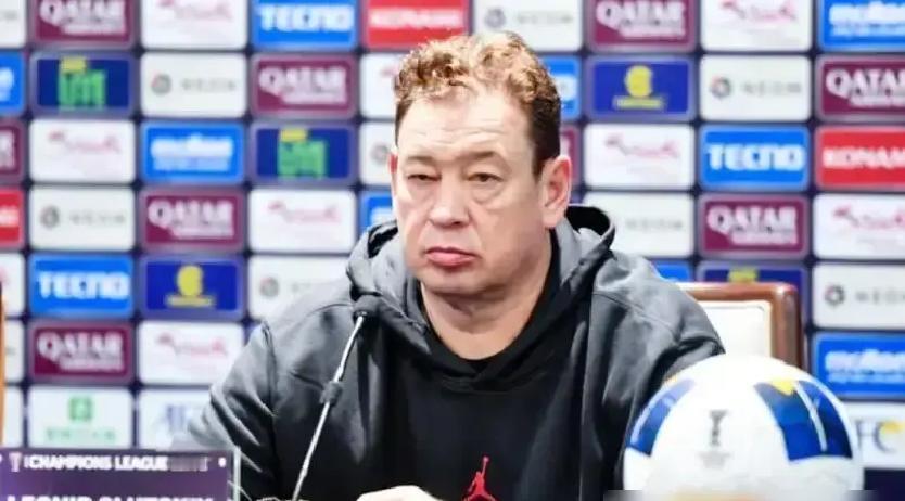 申花放弃巴西前锋，竟是因为两年前一次手术？医疗报告显示他右膝半月板被切过一