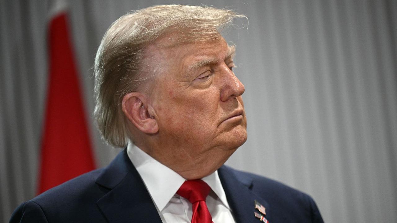 美官员都看不下去了：对伊朗的仗没打完，特朗普又开始大赢特赢 据观察者网消息，