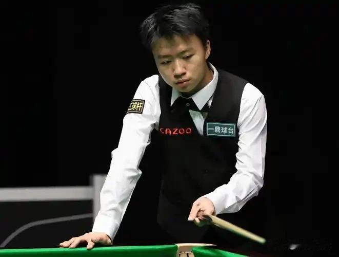 江俊三连鞭绝杀塞尔比马克塞尔比是公认的最会打比赛的球员，这点没有异议，但是3-