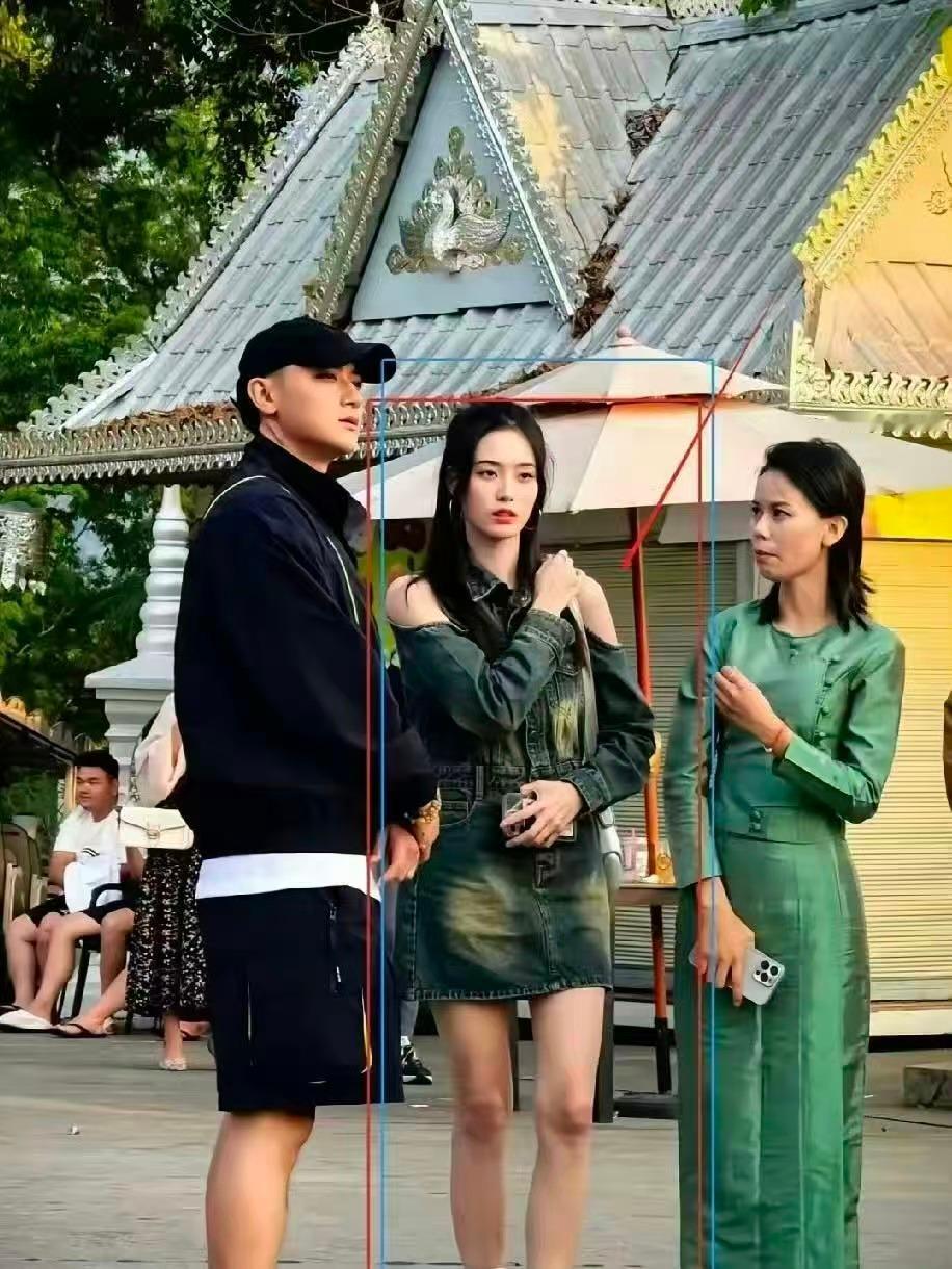 徐艺洋这套造型比婚纱好看，我天...徐艺洋在路人镜头里长这样？！