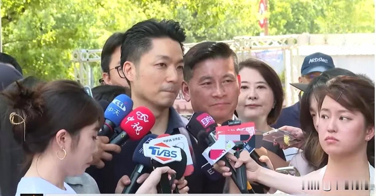 蒋万安这波操作堪称示范，既达成自身目的，又保持了对中国国民党中央的尊重。蒋万安
