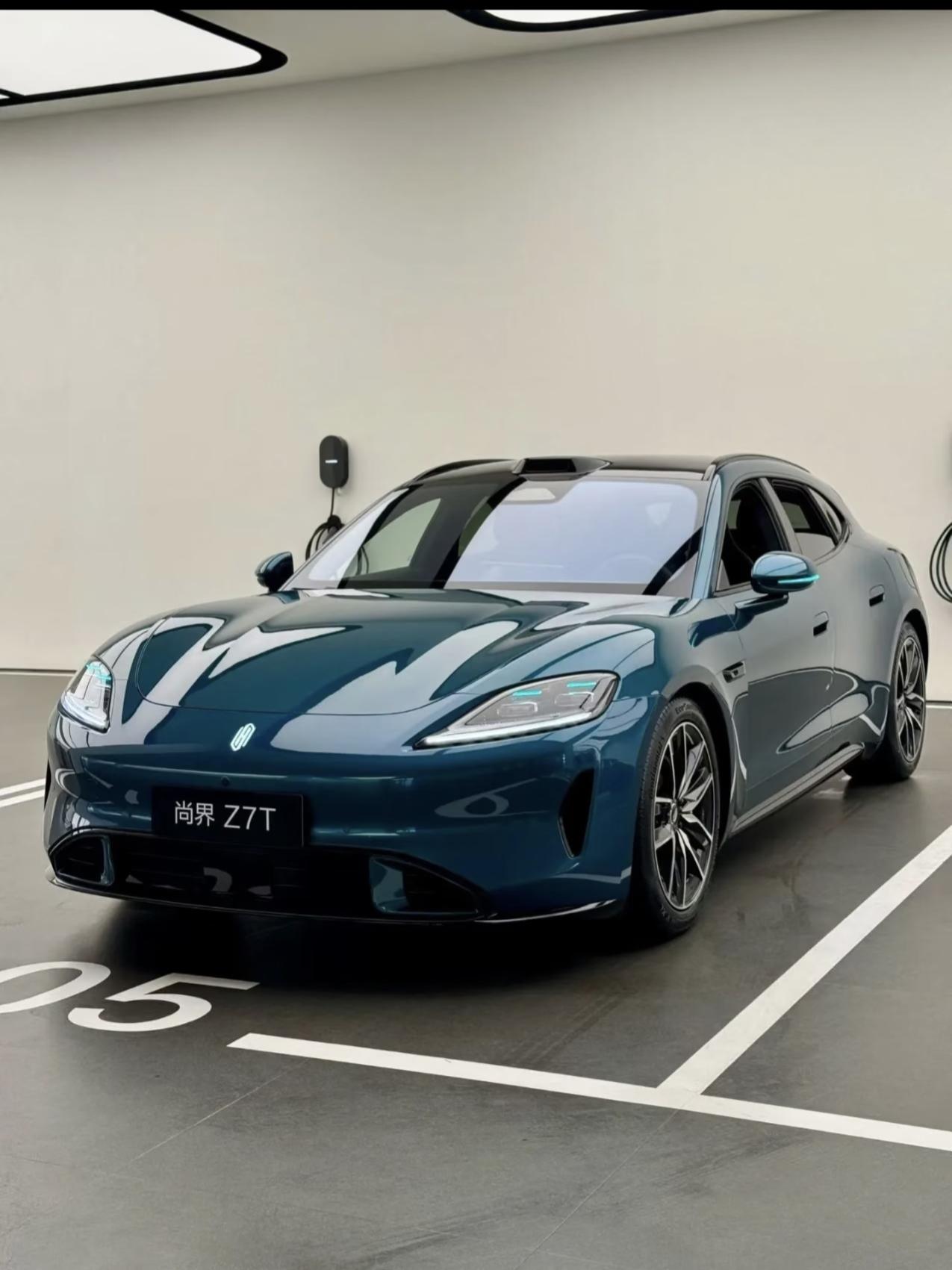 现在的国产新能源真是全面进入“大模仿”时代了，从su7开始到现在的尚界，外观全是