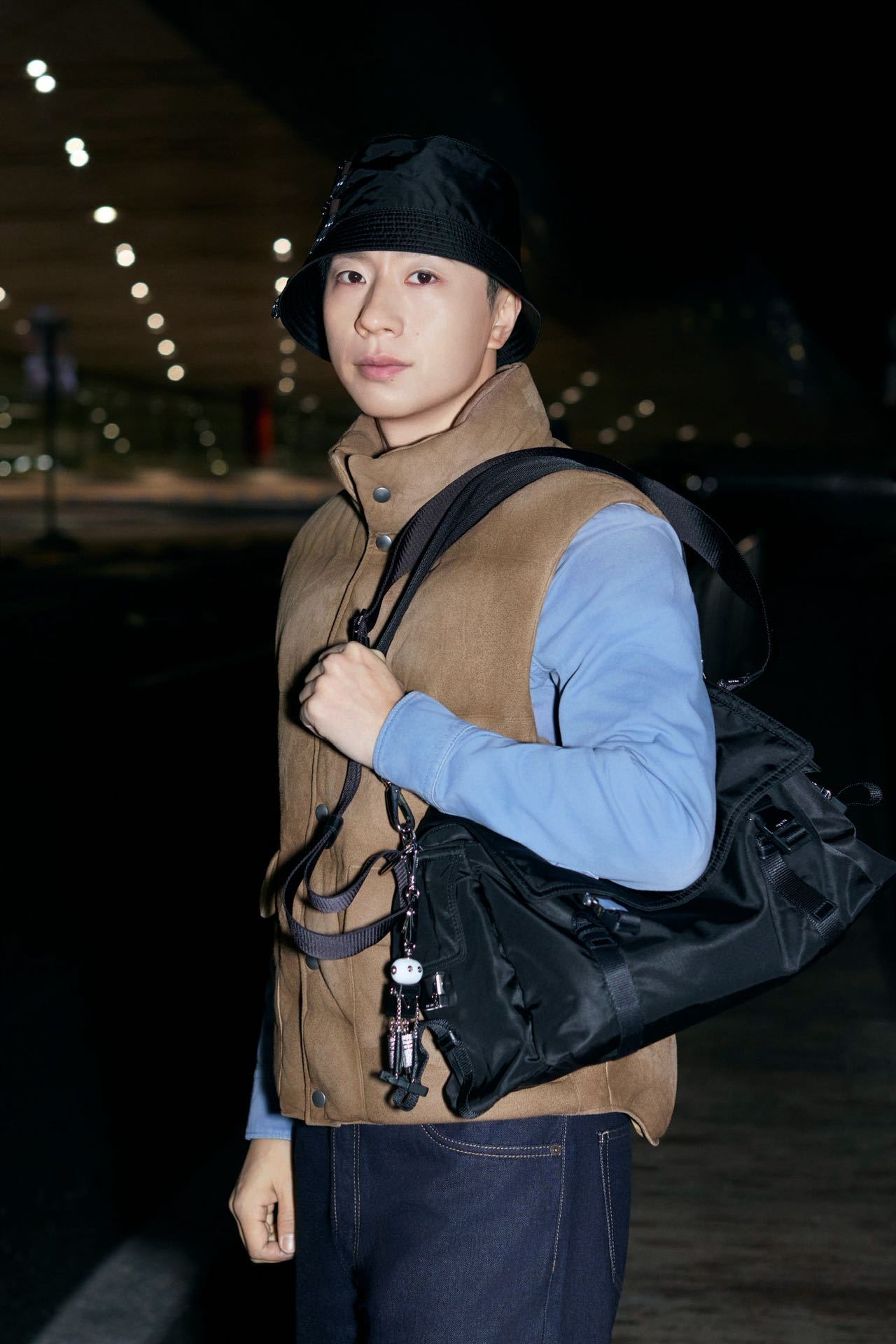 Prada代言人贾玲、马龙出发Prada2026秋冬男装大秀，松弛休闲的简