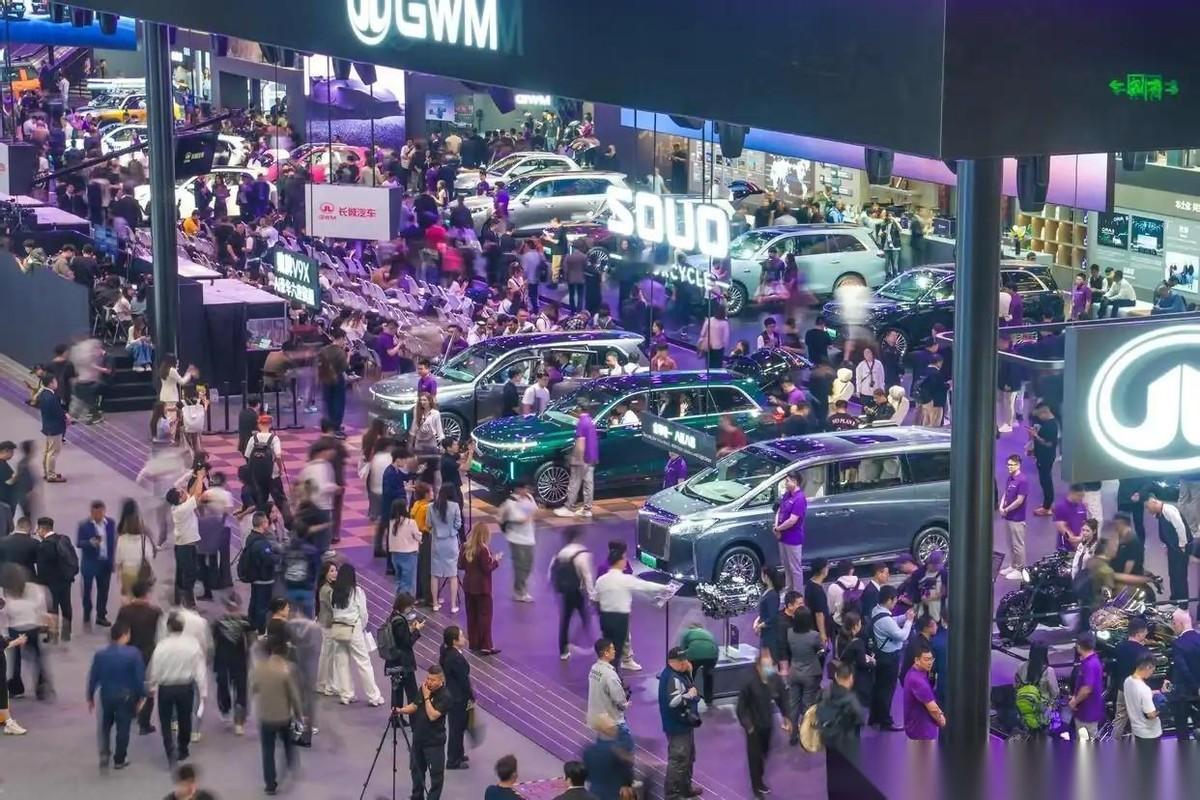 我突然理解，为啥德国人、日本人要发飙了！看了这次的北京车展，先说个最扎心的感受：