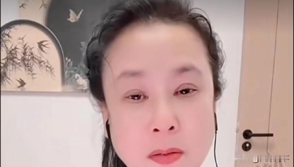 王小华泪崩再爆出猛料：谢广坤经历丧女之痛，曾对另一女儿唐蹲蹲大打出手！