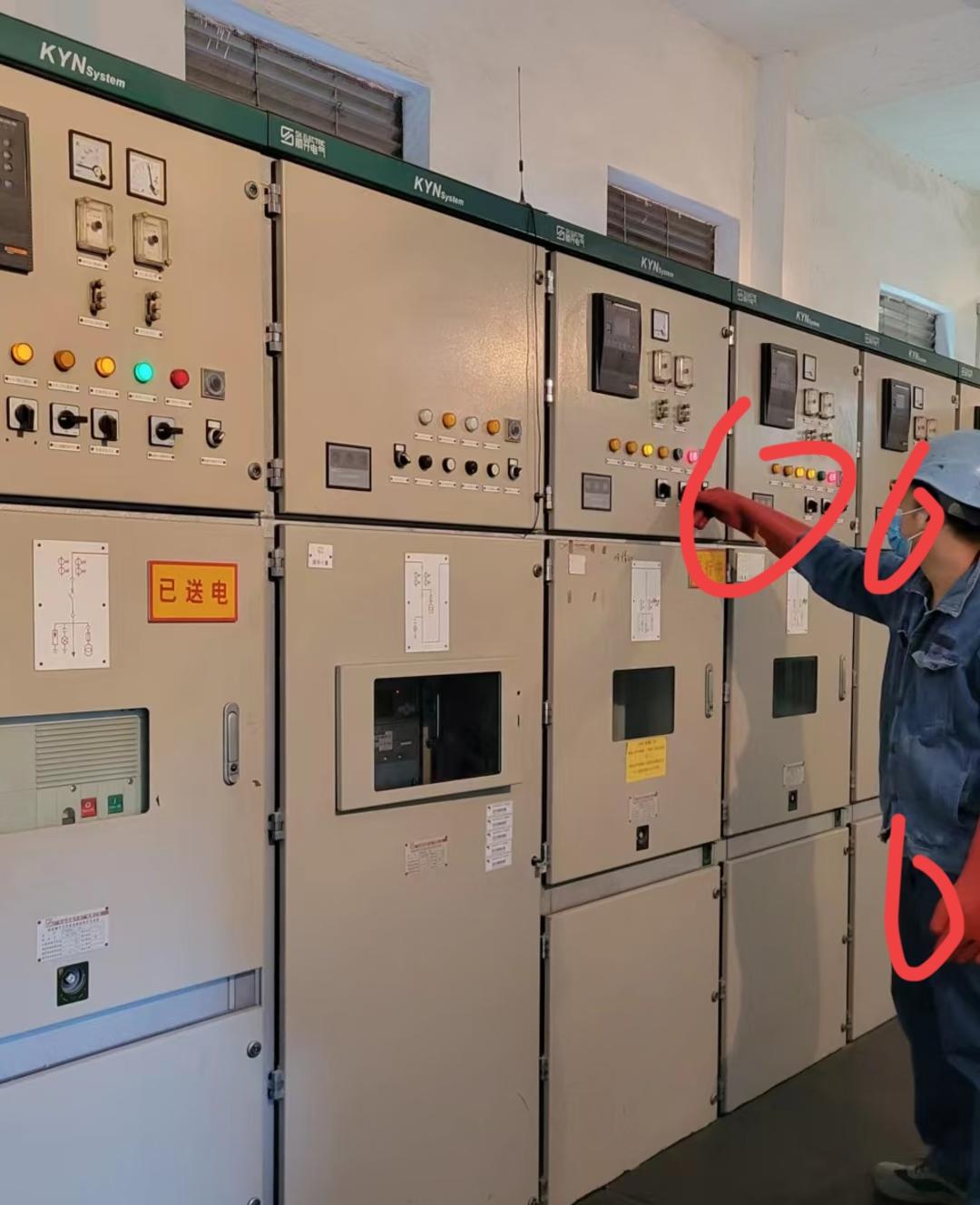 又来一个面试我厂的维修电工，工资还是6500元一月，面试官还是我，我负责面试电工