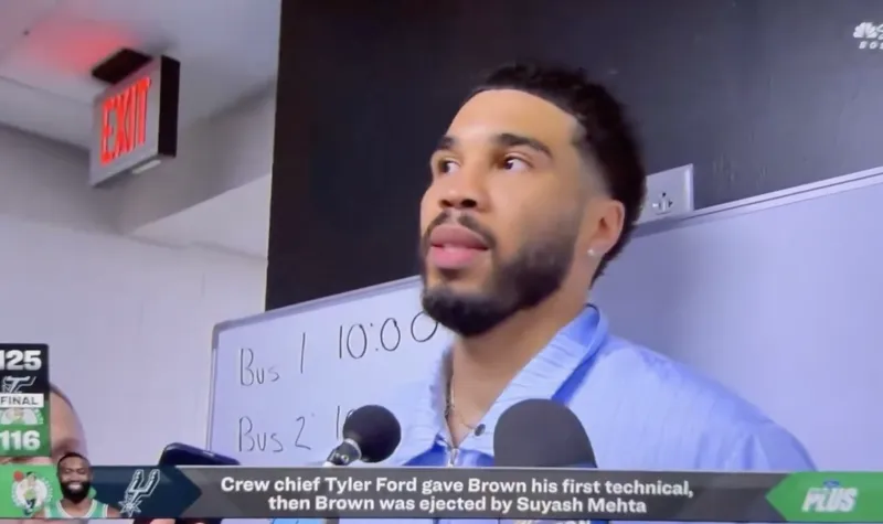 NBA常规赛，凯尔特人116-125不敌马刺。赛后凯尔特人球员杰森-塔图姆接