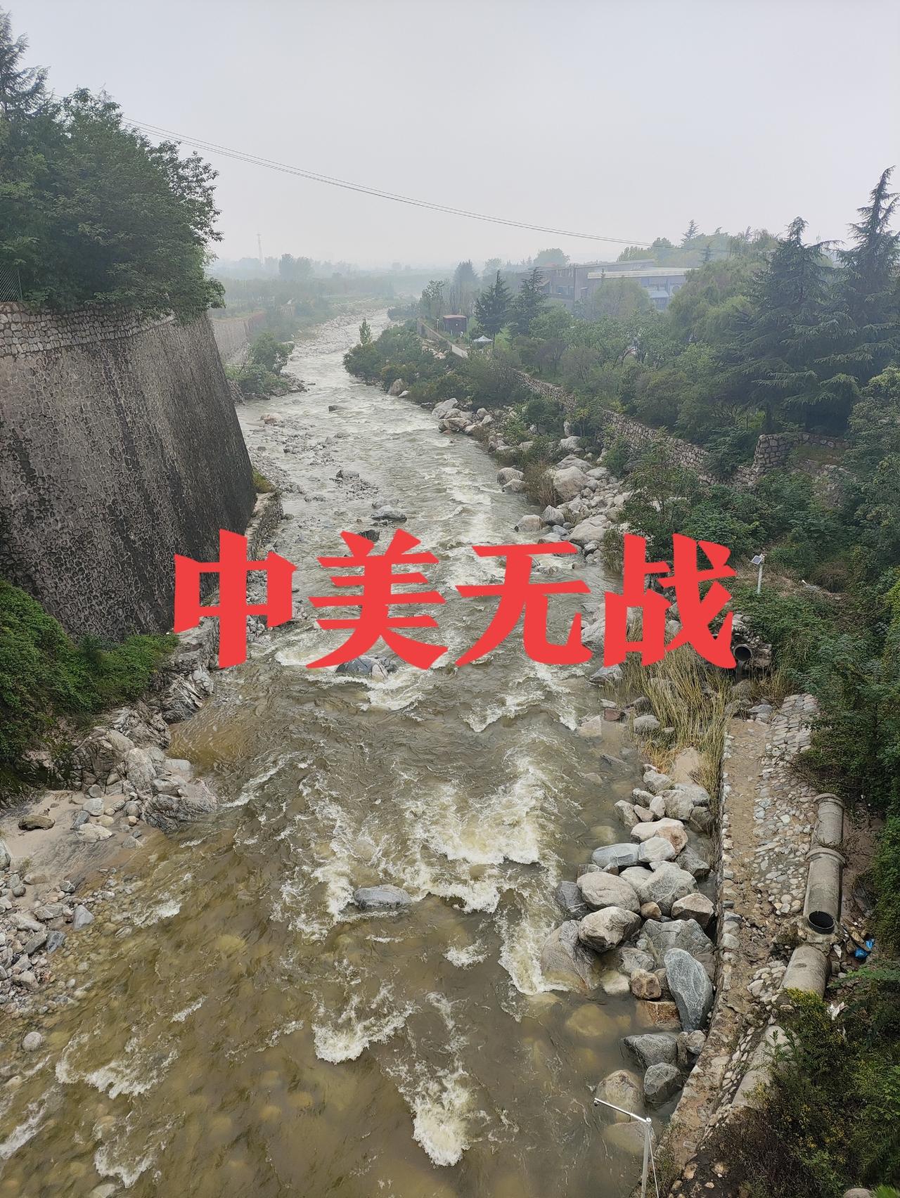 中美无战事所有的老二，在超越第一的时候，都是加速度。所有的老一，在下落的时候