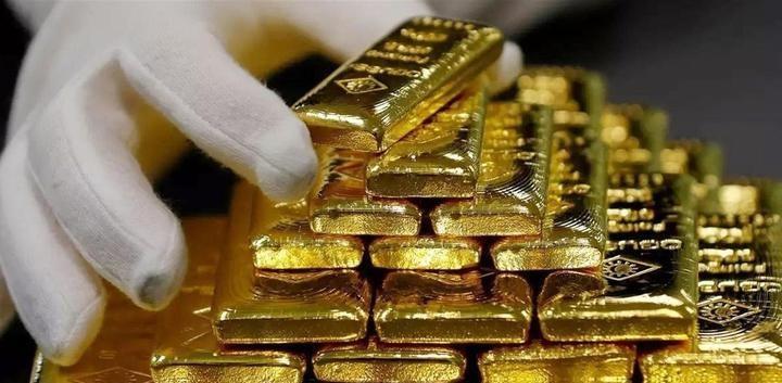 2024年俄罗斯运给中国的黄金只有不到3吨，2025年这个数字直接冲到了25吨以