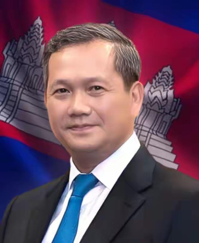 F16斩首成功，13条战线同时开打，泰中械军出击，柬方服软求停火2025年末