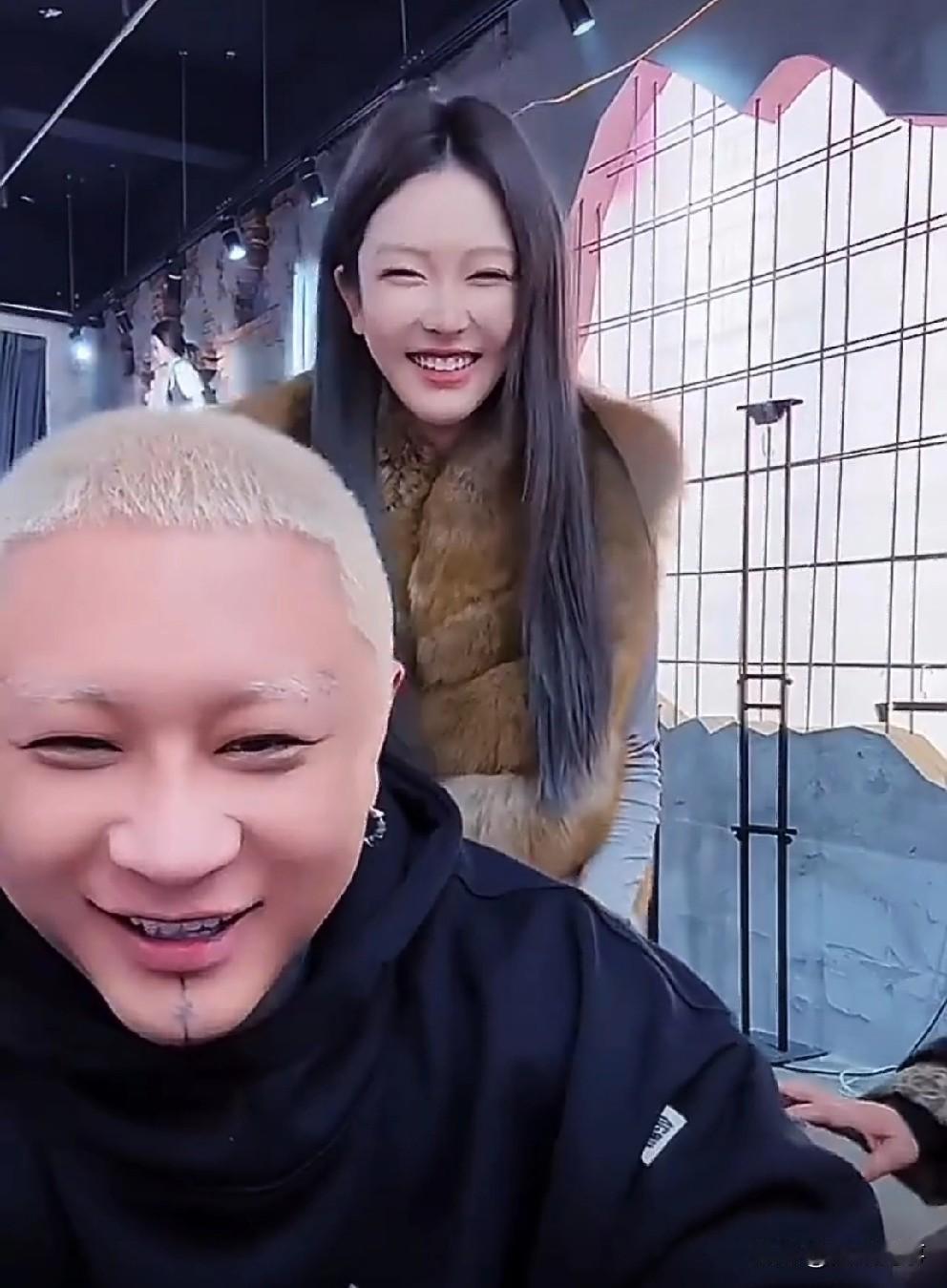 方丈、杜凤关门密聊，小根断定二人迟早复婚！“丈门”小根